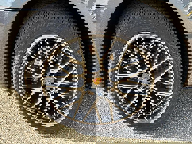 Image Porsche 慍慣⁮吨灹㤠䈵⠩ㄱ㈮㄰ⴳ⤾ 2.0 Phase 2 245 PDK7 PDLS+ TO GPS Caméra Carplay Sièges cuir élec à mémoires 18 positions chauffants